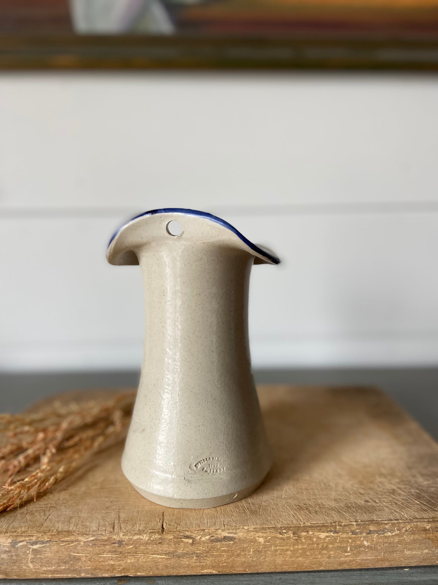 Williamsburg Pottery Wall Hanging Vase
