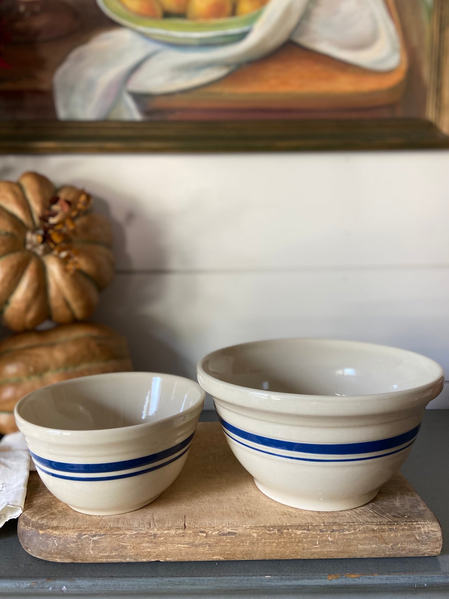 Roseville Ohio Nesting bowls (set of 2)